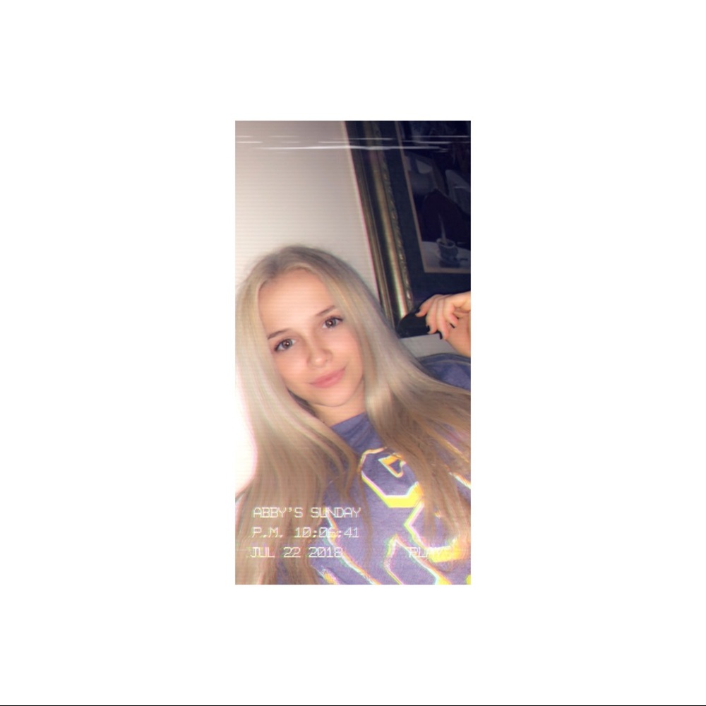 Meet your Posher, Abigail